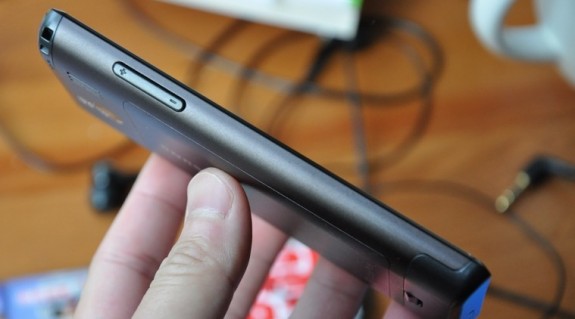у Samsung получилось решить эту задачу windows phone 7 работает на отлично