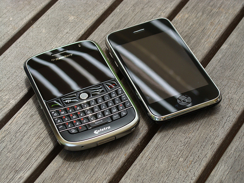 BlackBerry Bold - iPhone